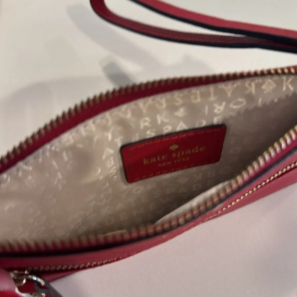 Kate Spade Mikas Pond Bee Wristlet, Pillbox Red Color